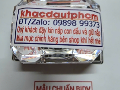 Con dấu in ly mực màu vàng tại TP.HCM | Lê Giang