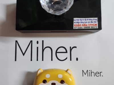 Công ty nhận in dấu nhựa decal giá cạnh tranh