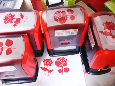 Khắc con dấu bông hồng cho em mua ở đâu tốt | giá cả hợp lý tại TPHCM