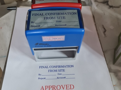 Khắc con dấu đóng lên gỗ nhanh chóng, màu sắc rõ nét