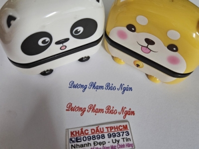 Làm con dấu đóng lên tem nhãn decal bóng uy tín, giá cạnh tranh