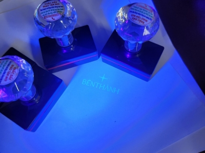 Làm mộc dấu chiếu tia uv uy tín, chuyên nghiệp, an toàn