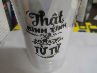 Giải pháp tự in logo chuyên nghiệp: Khắc dấu in ly giấy tại TPHCM