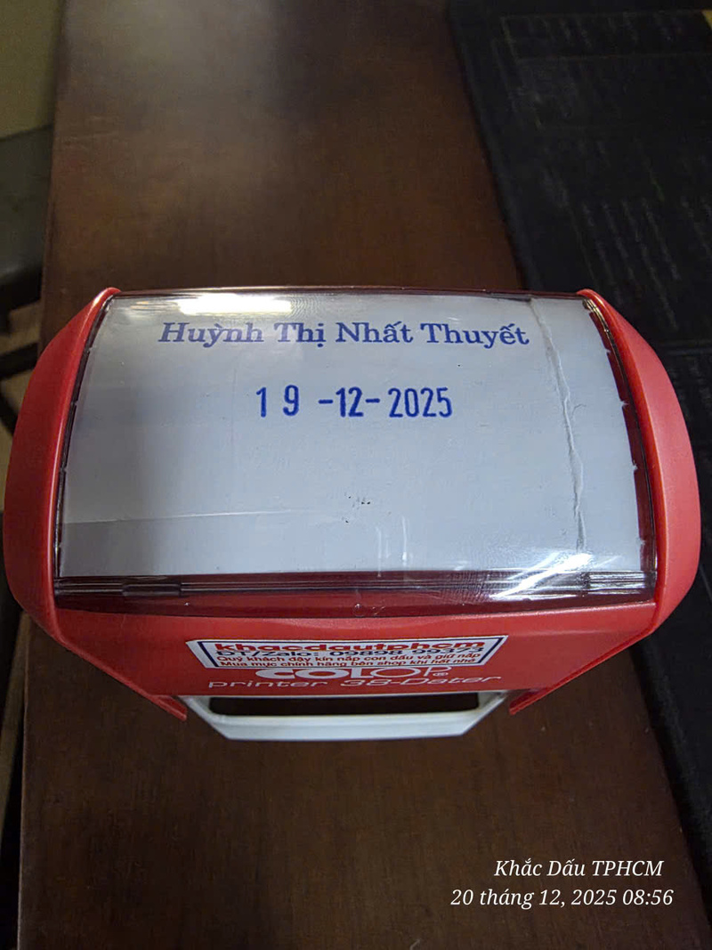 Khắc dấu liền mực