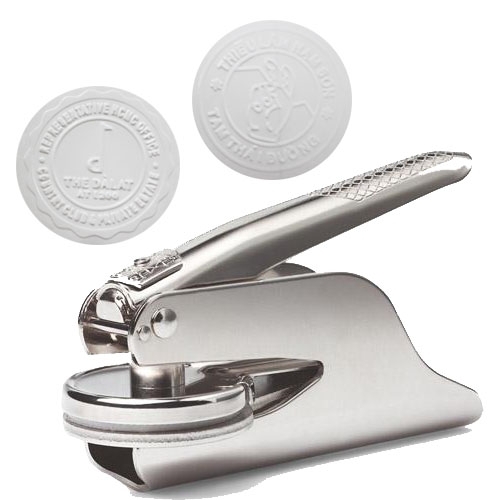 lam-con-dau-logo-dap-noi-tren-giay