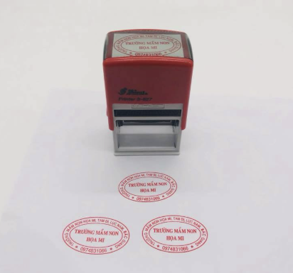 lam-moc-dau-oval-ban-quan-ly-2