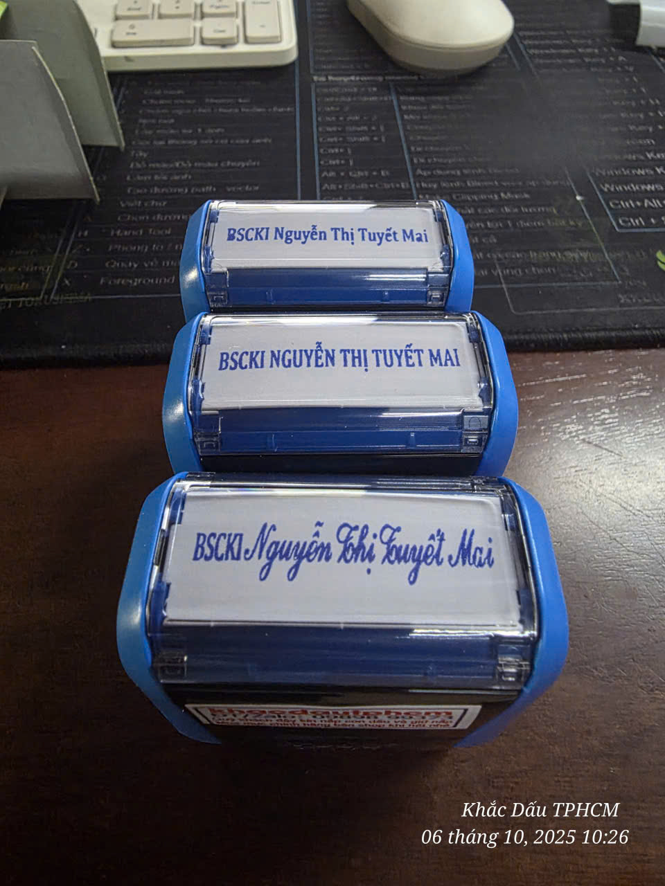 so-sanh-dau-nhua-va-dau-go-1