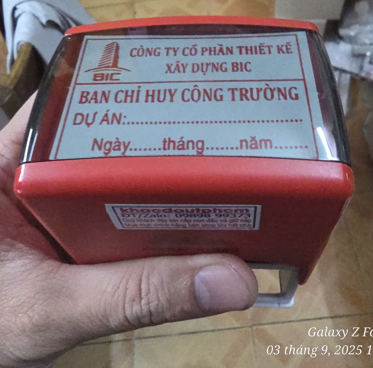 khac-dau-vuong-lay-lien-tphcm-giao-hoa-toc-trong-ngay